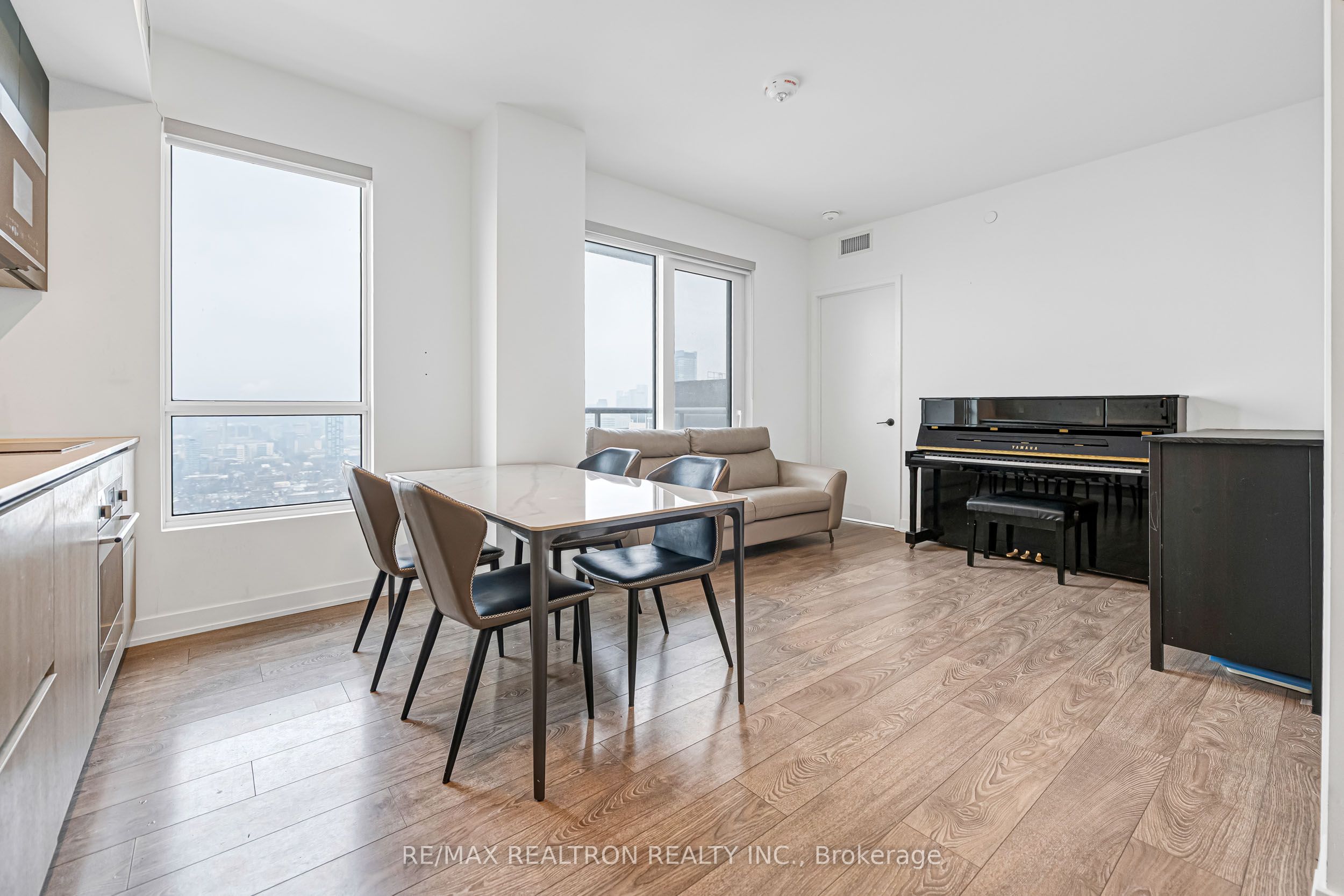 108 Peter Street 4302