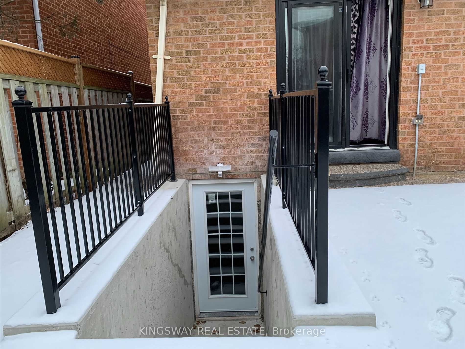 6249 Prairie Circle Lower