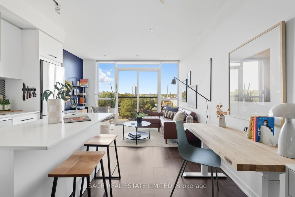 Photo of 899 Queen Street E #605, Toronto, ON M4M 0C8 (MLS # E12410433)