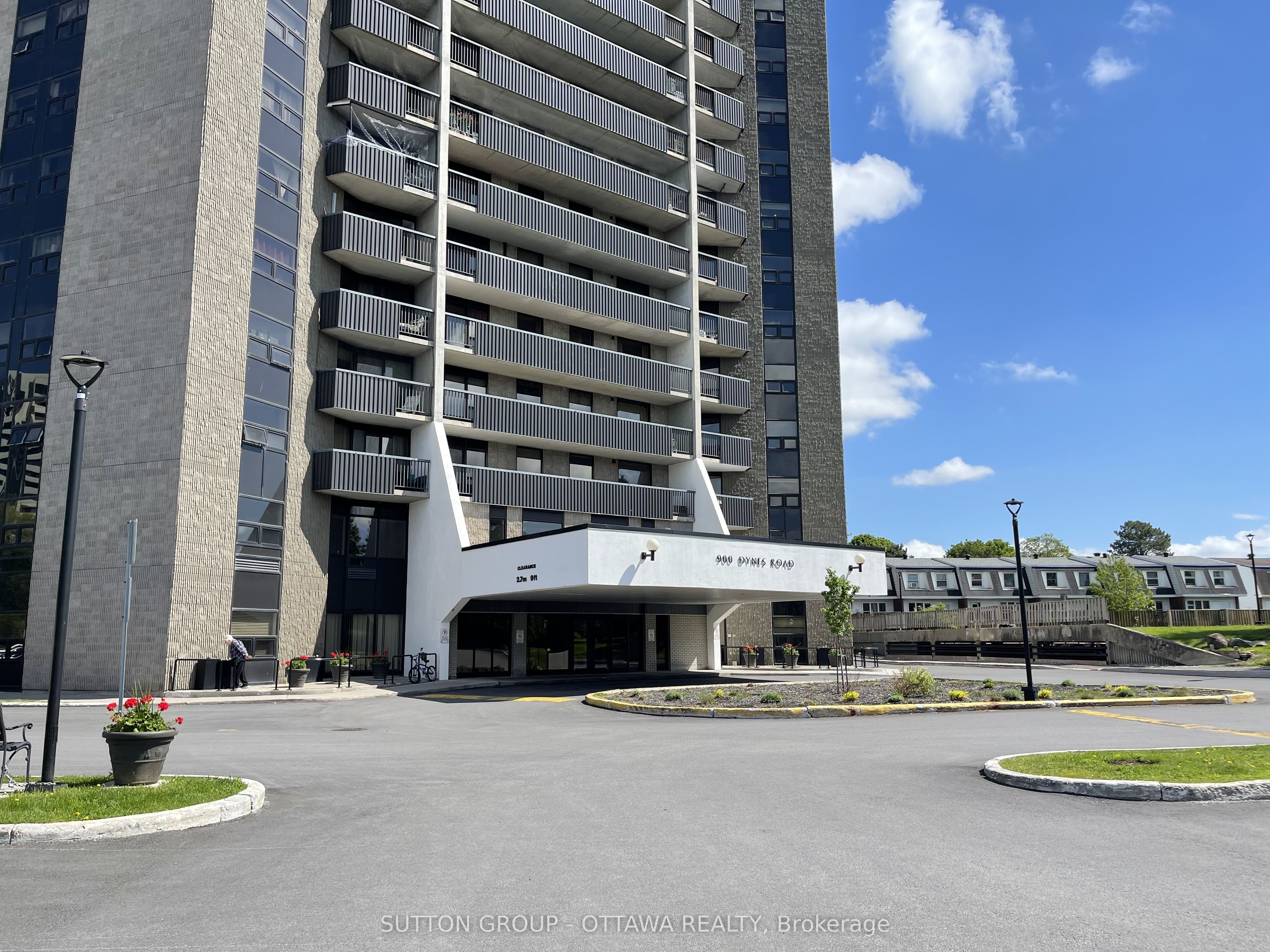 Photo 1 of 20 — 900 Dynes Road 704, Mooneys Bay - Carleton Heights and Area, ON K2C 3L6