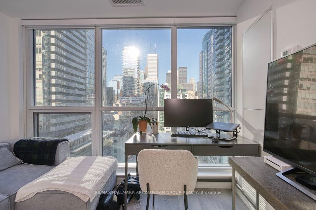 Photo of 327 King Street W #1408, Toronto, ON M5V 0W7 (MLS # C12369547)