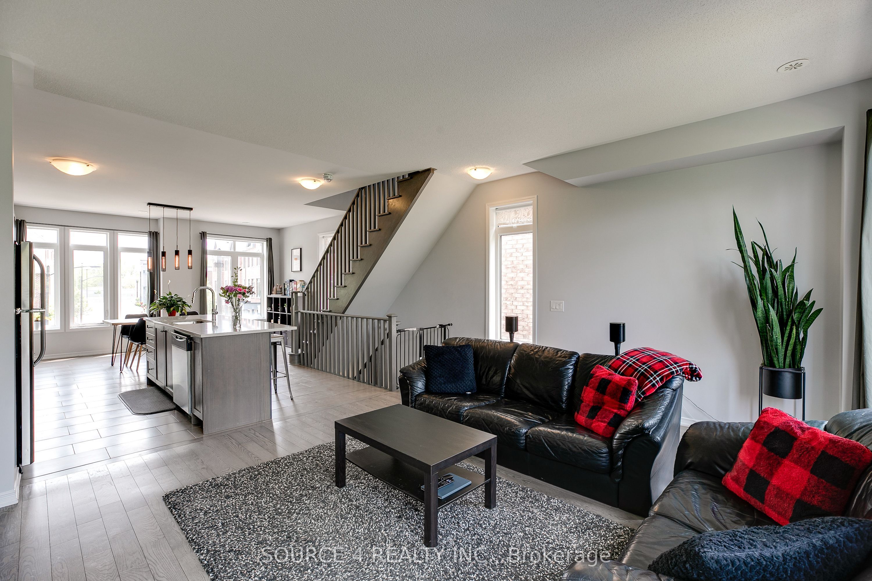 379 Ladycroft Terrace 14