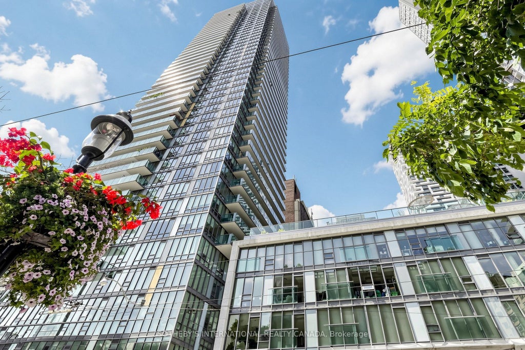 Photo of 33 Lombard Street #1606, Toronto, ON M5C 3H8 (MLS # C13752076)
