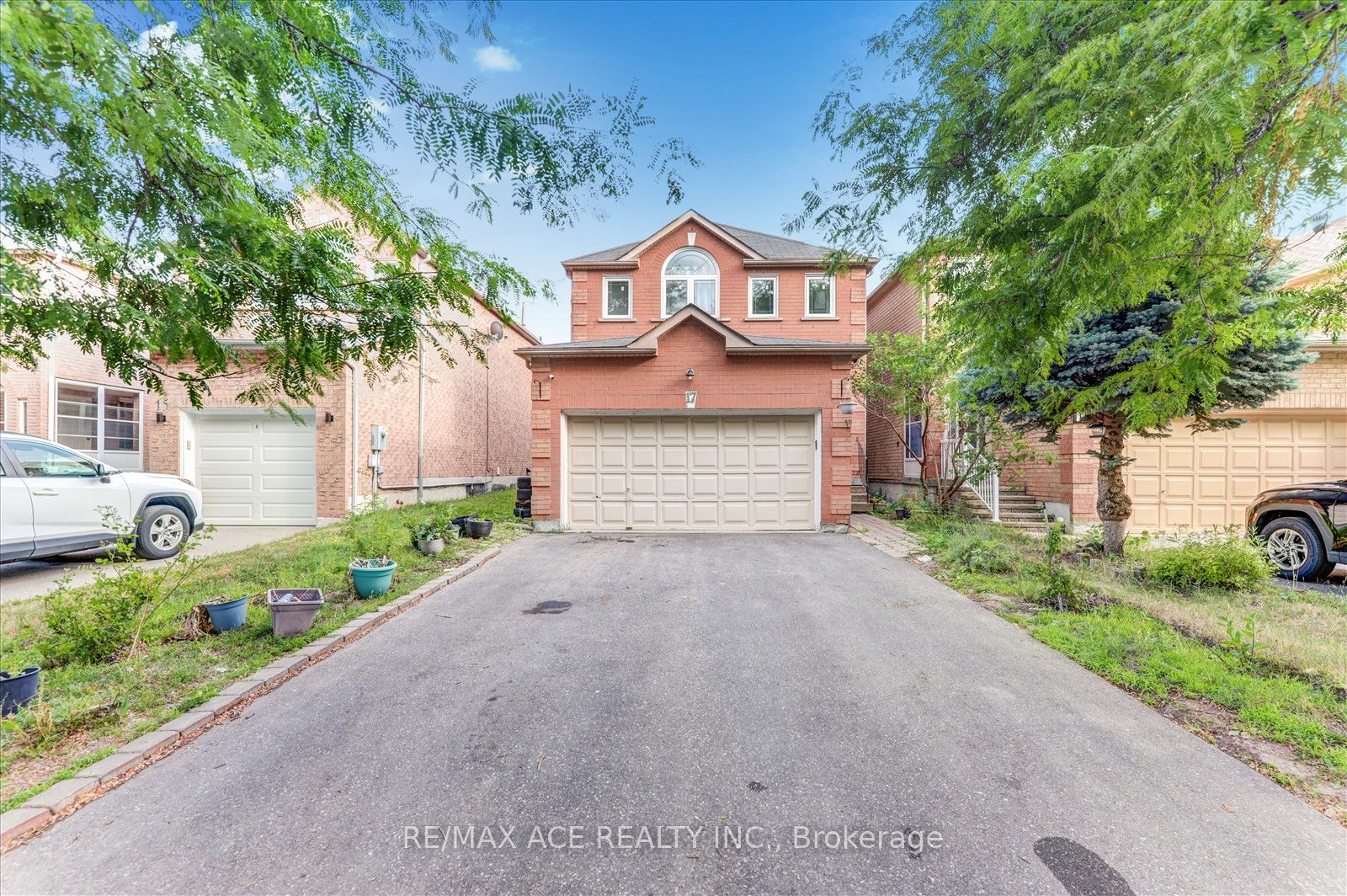 17 Kenborough Court