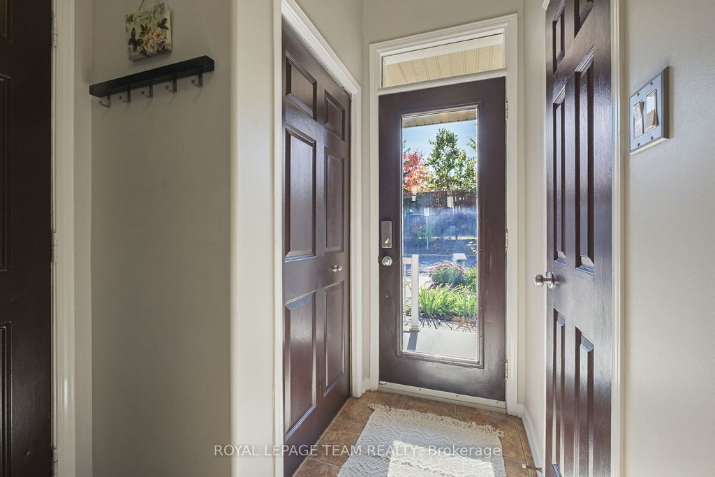 Photo of 215 Parkrose Private, Orleans - Cumberland and Area, ON K4A 0N8 (MLS # X12816658)