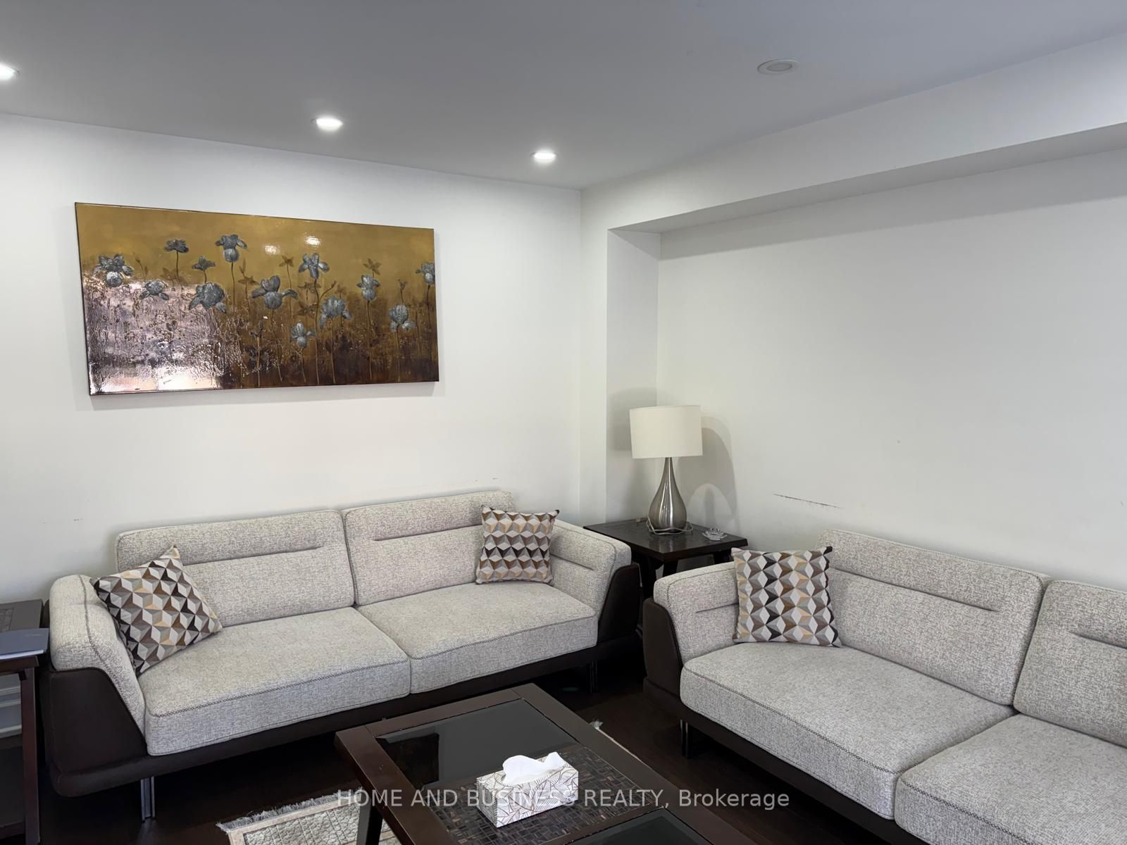 5807 Cornell Crescent