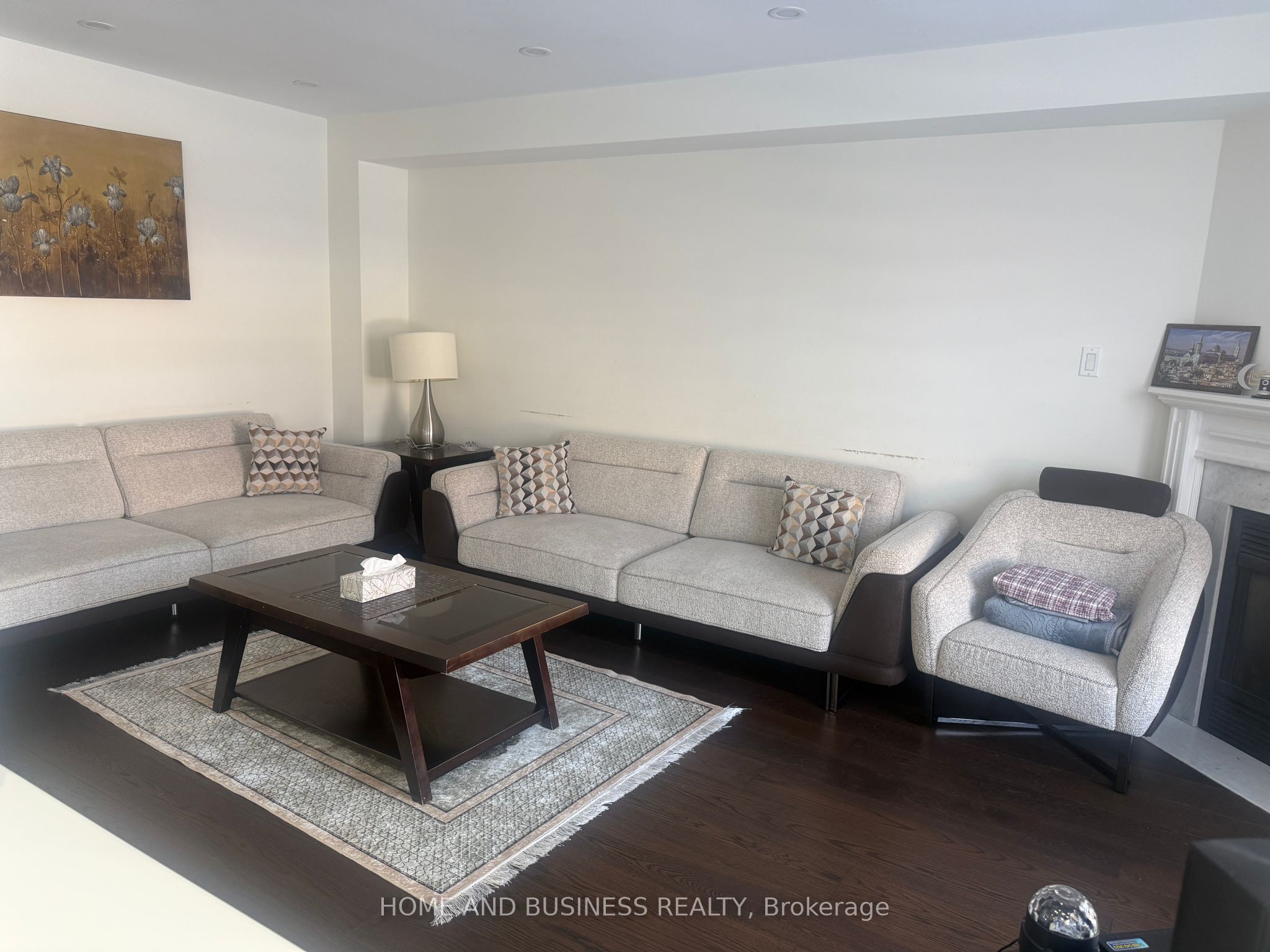 5807 Cornell Crescent