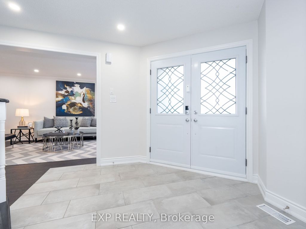 Photo of 84 Lagani Avenue, Richmond Hill, ON L4B 3C6 (MLS # N12842364)