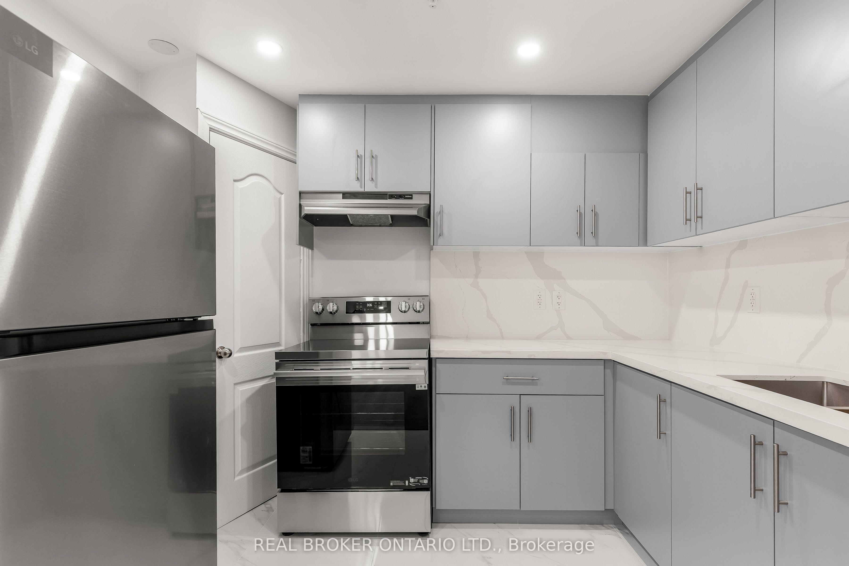 392 Clarkson Gate Basement