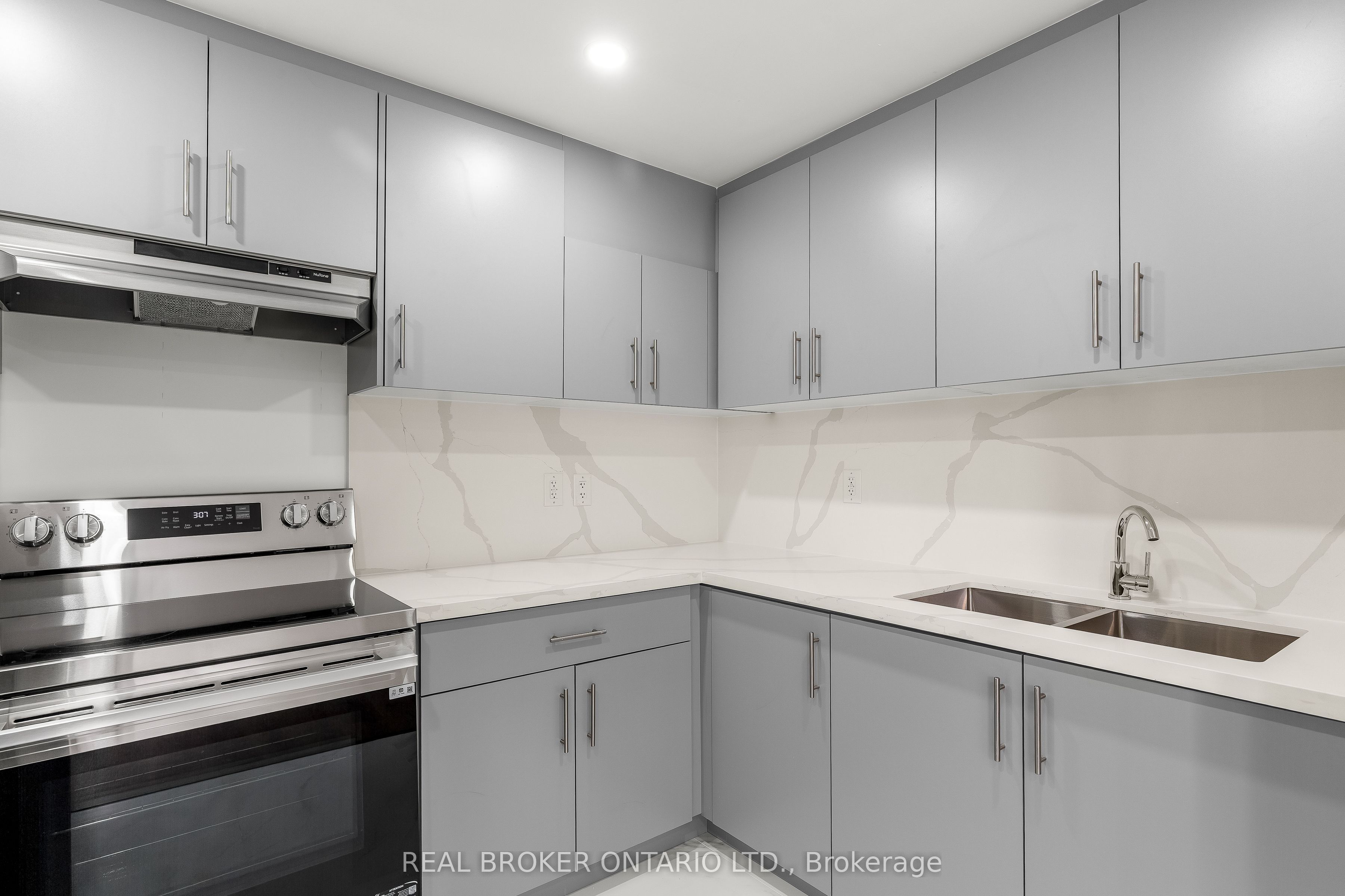 392 Clarkson Gate Basement