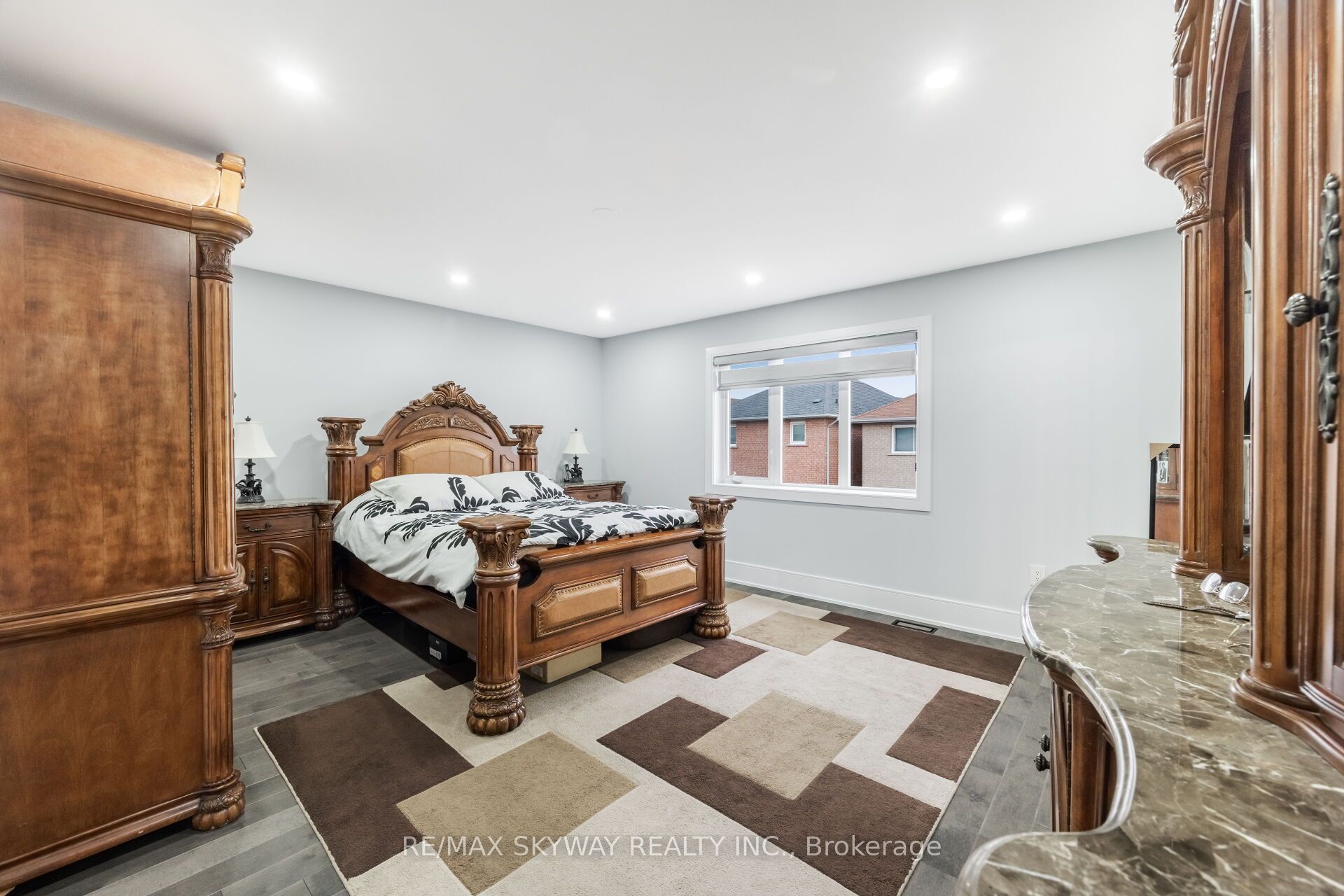 32 Lady Belle Crescent