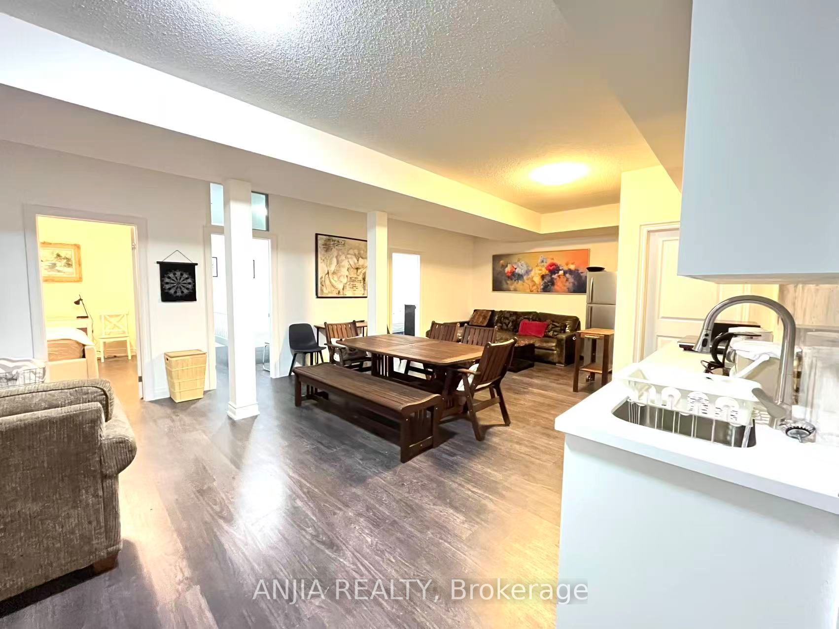 199 CANYON HILL AVE Avenue