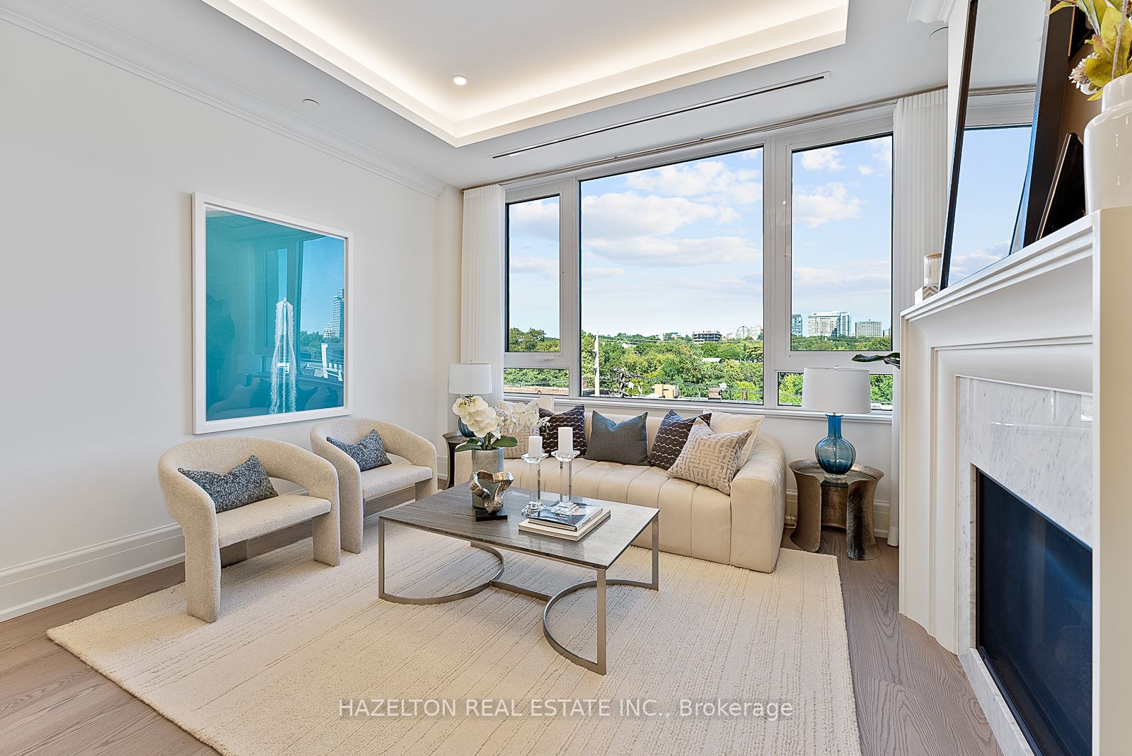 128 Hazelton Avenue 404