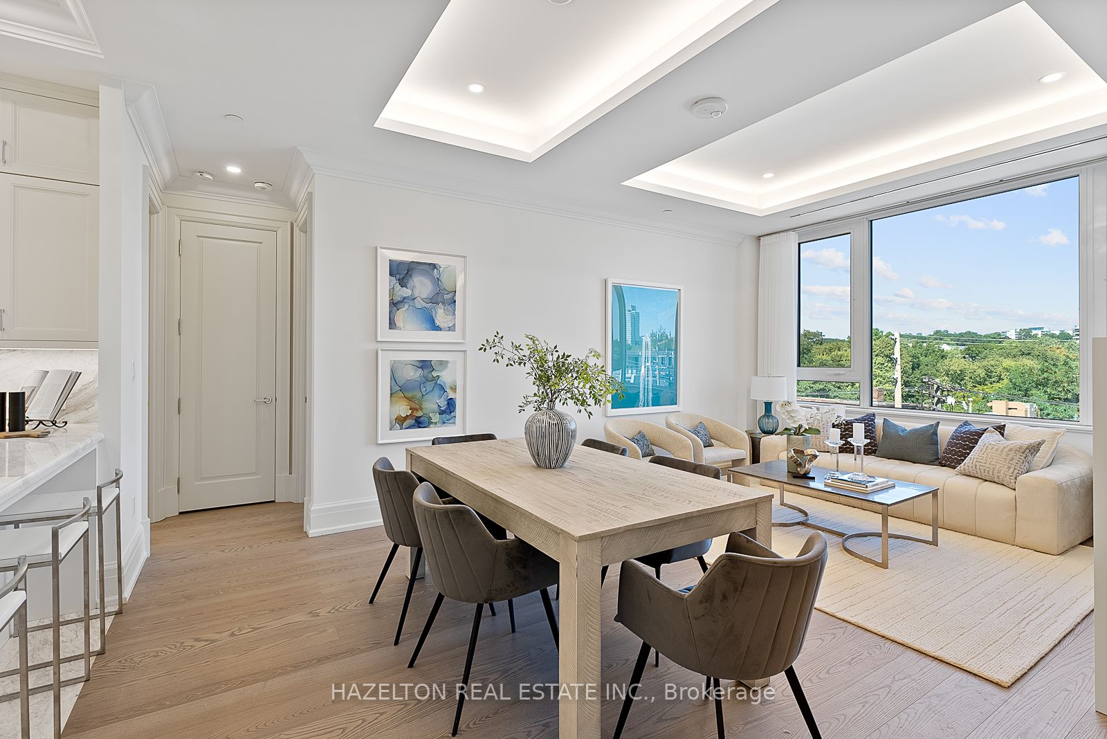 128 Hazelton Avenue 404