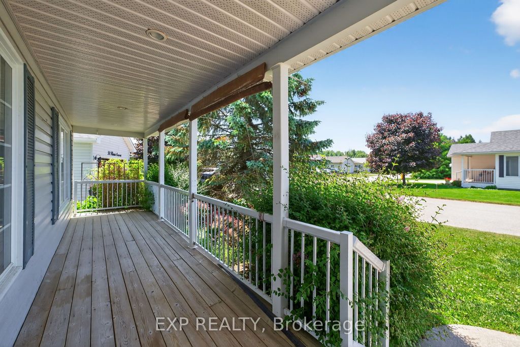 Photo of 30 Illinois Crescent, Wasaga Beach, ON L9Z 3A8 (MLS # S13558966)