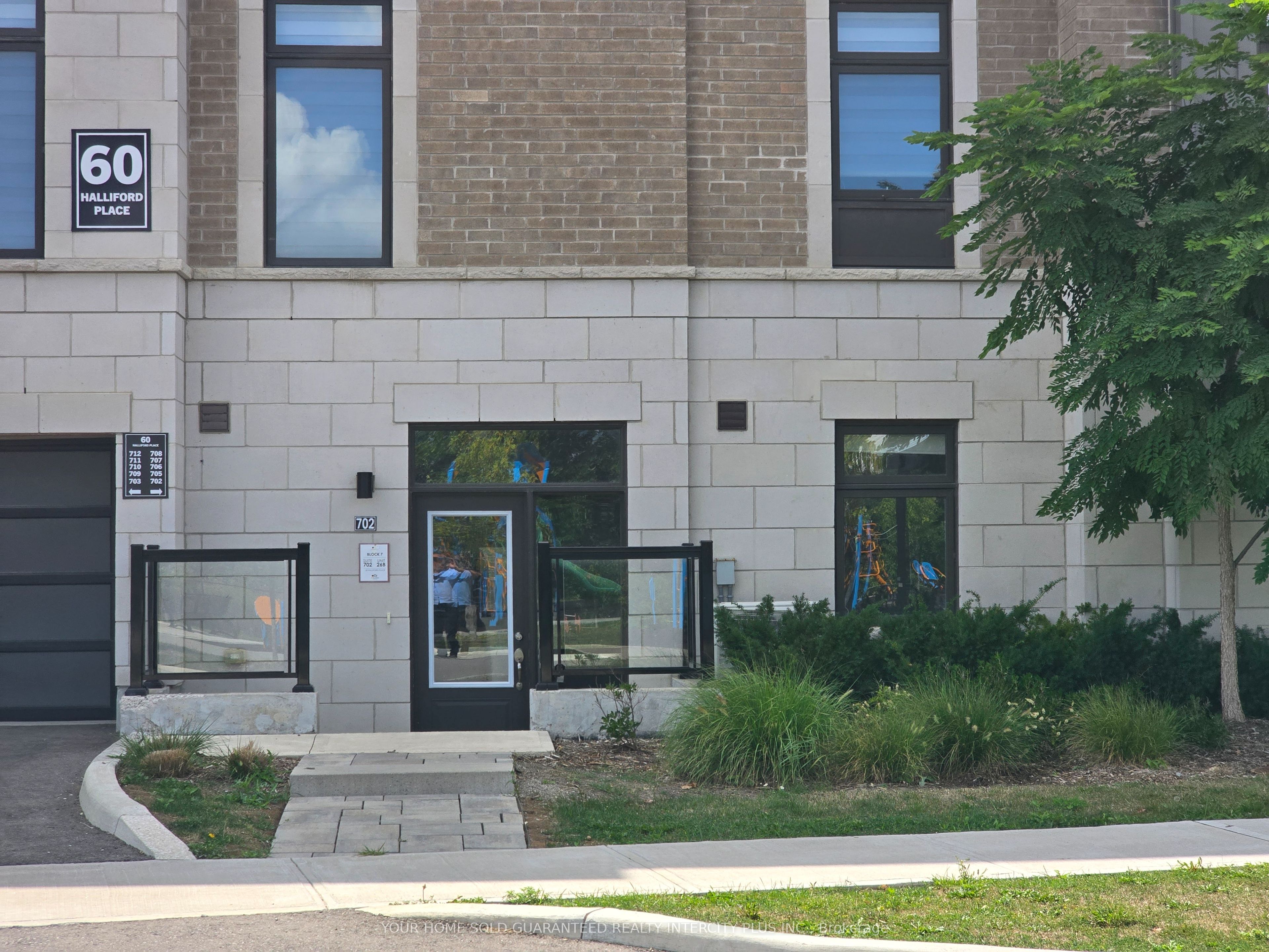 60 Halliford Place 702