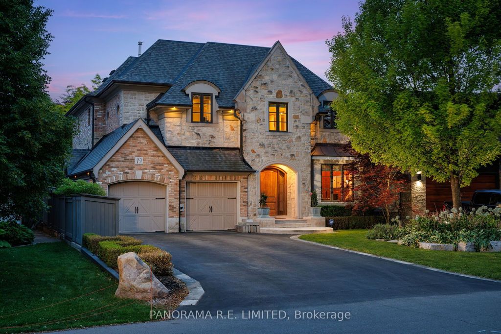 Photo of 19 Graystone Gardens, Toronto, ON M8Z 3C2 (MLS # W12597884)