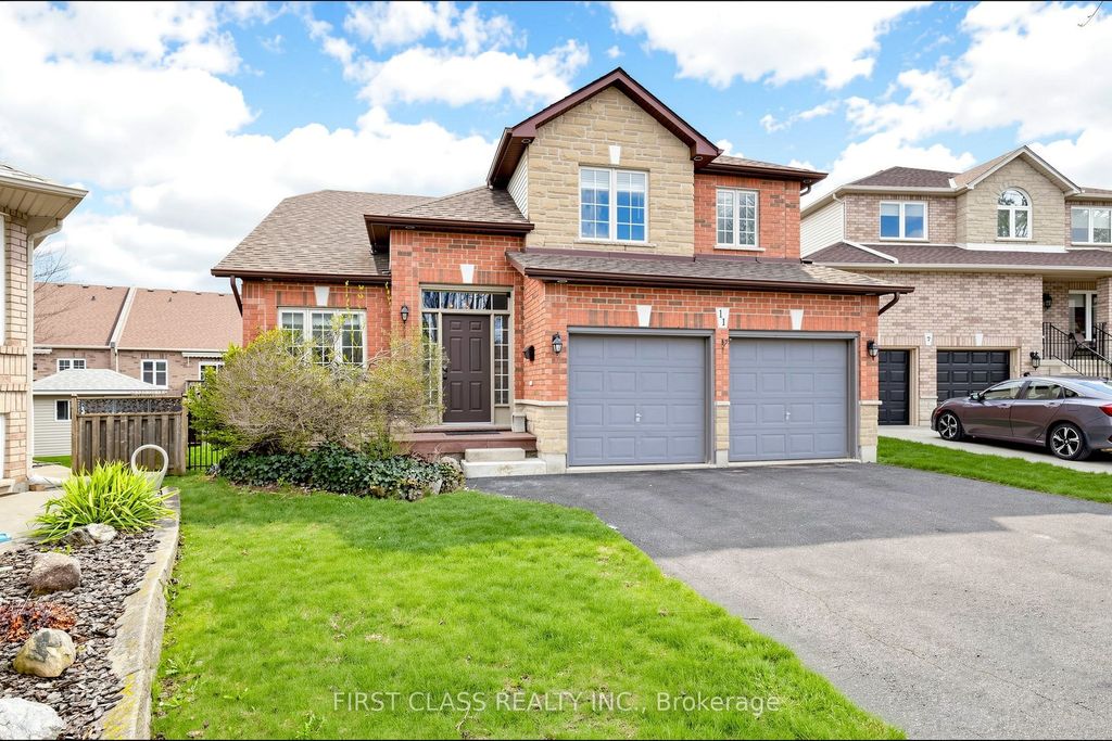 Photo of 11 Diamond Court, Hamilton, ON L9C 7V5 (MLS # X13028152)