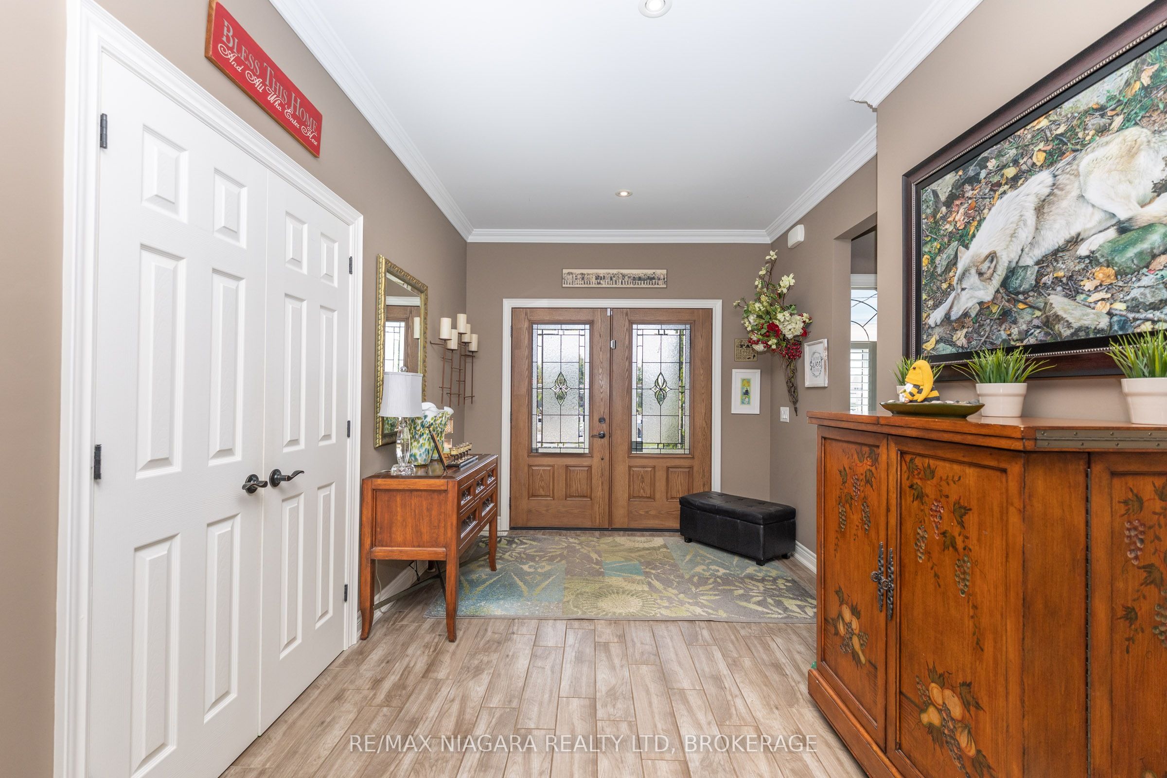 3270 Thunder Bay Road
