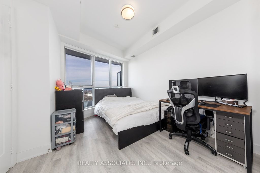 Photo of 585 Bloor Street E #2817, Toronto, ON M4W 0B3 (MLS # C12836092)