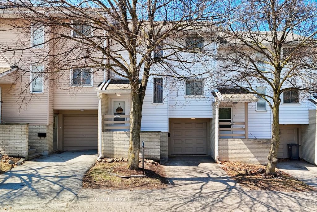 Photo of 80 Lynden Circle #74, Halton Hills, ON L7G 4Y8 (MLS # W12974582)