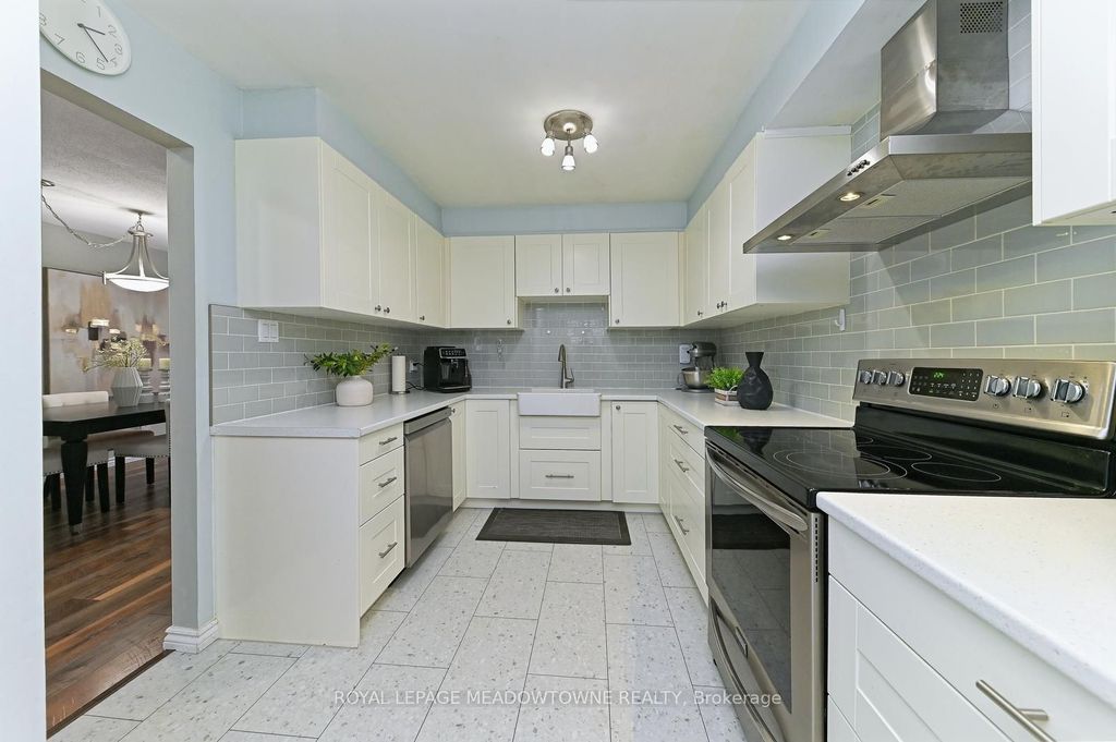 Photo of 80 Lynden Circle #74, Halton Hills, ON L7G 4Y8 (MLS # W12974582)