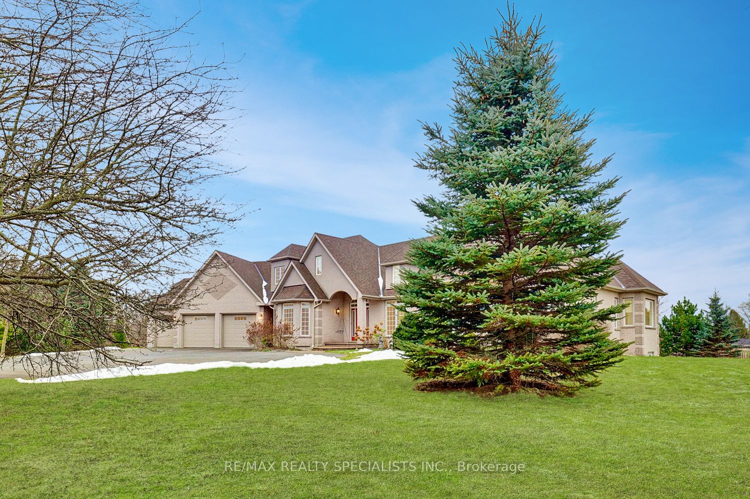 7 Deer Run Crescent