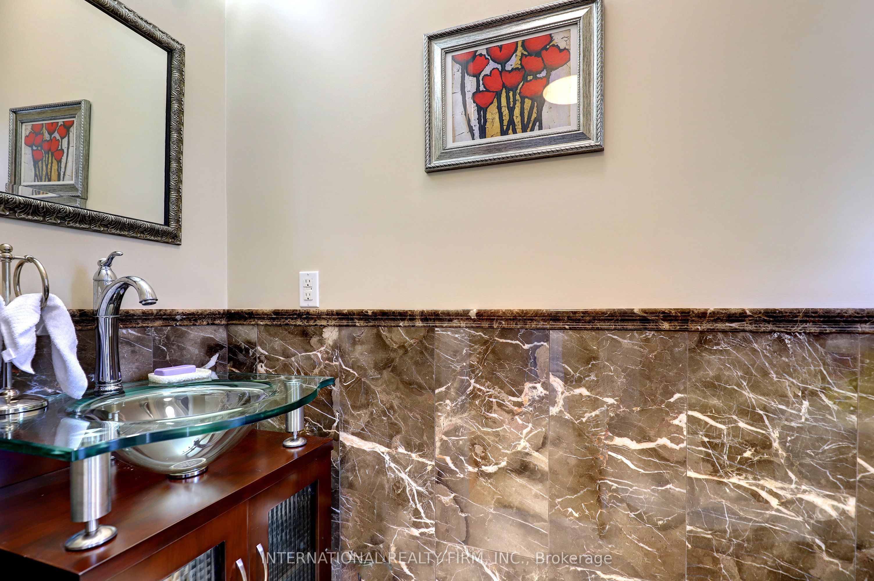 3496 Burningoak Crescent