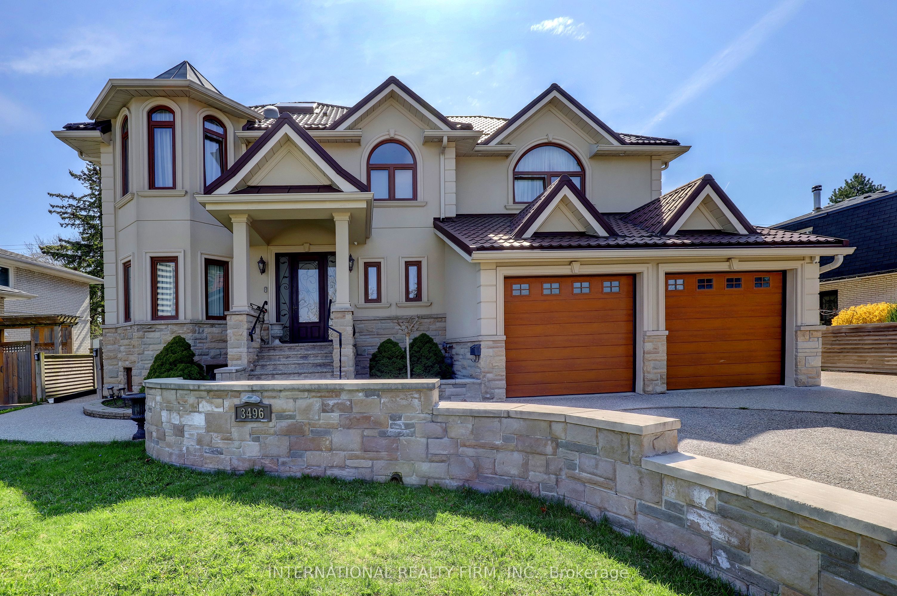 3496 Burningoak Crescent