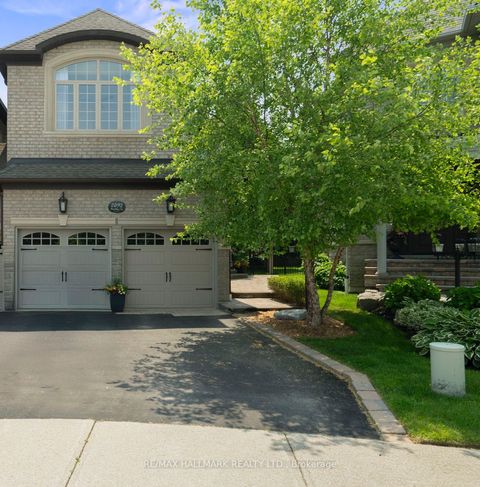 2092 PINEVALLEY Crescent Oakville ON L6H 6L8