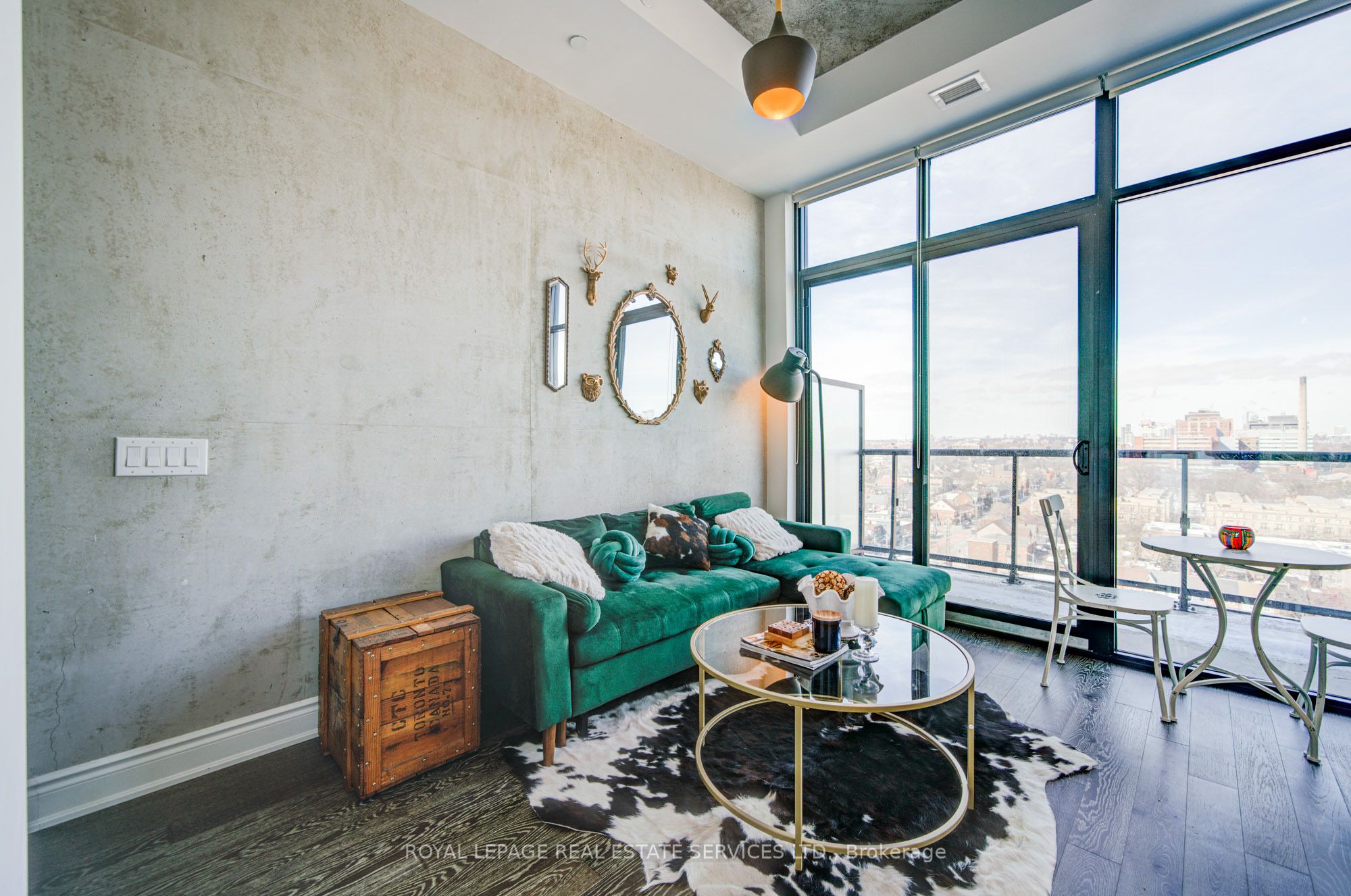 608 Richmond Street W 1311