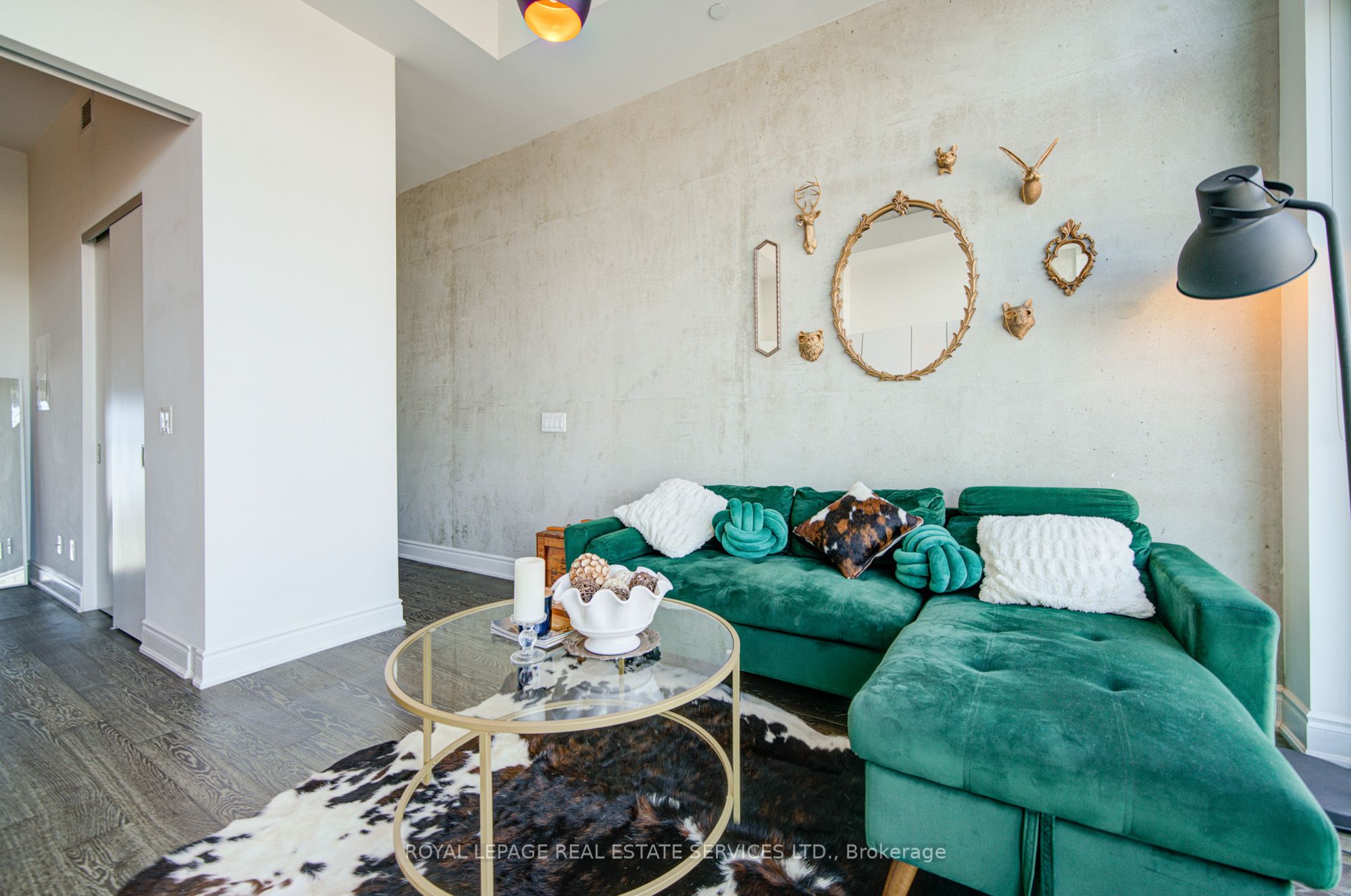 608 Richmond Street W 1311