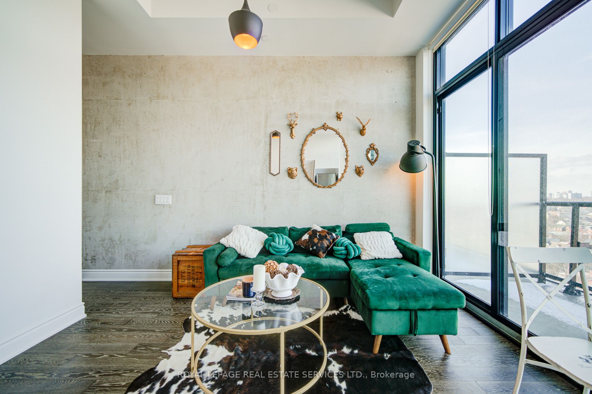 608 Richmond Street W 1311