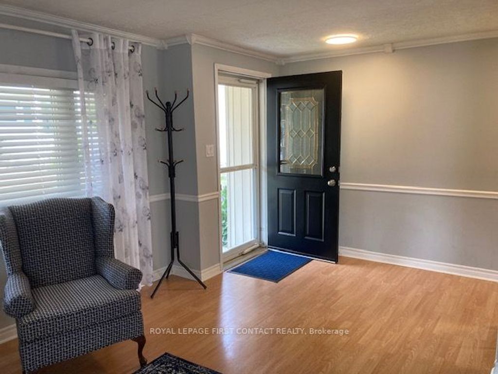 Photo of 23 Mimosa Crescent, Innisfil, ON L9S 1P9 (MLS # N12975068)