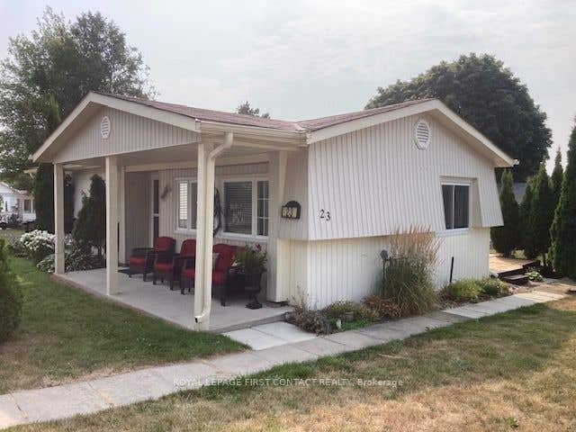 Photo of 23 Mimosa Crescent, Innisfil, ON L9S 1P9 (MLS # N12975068)