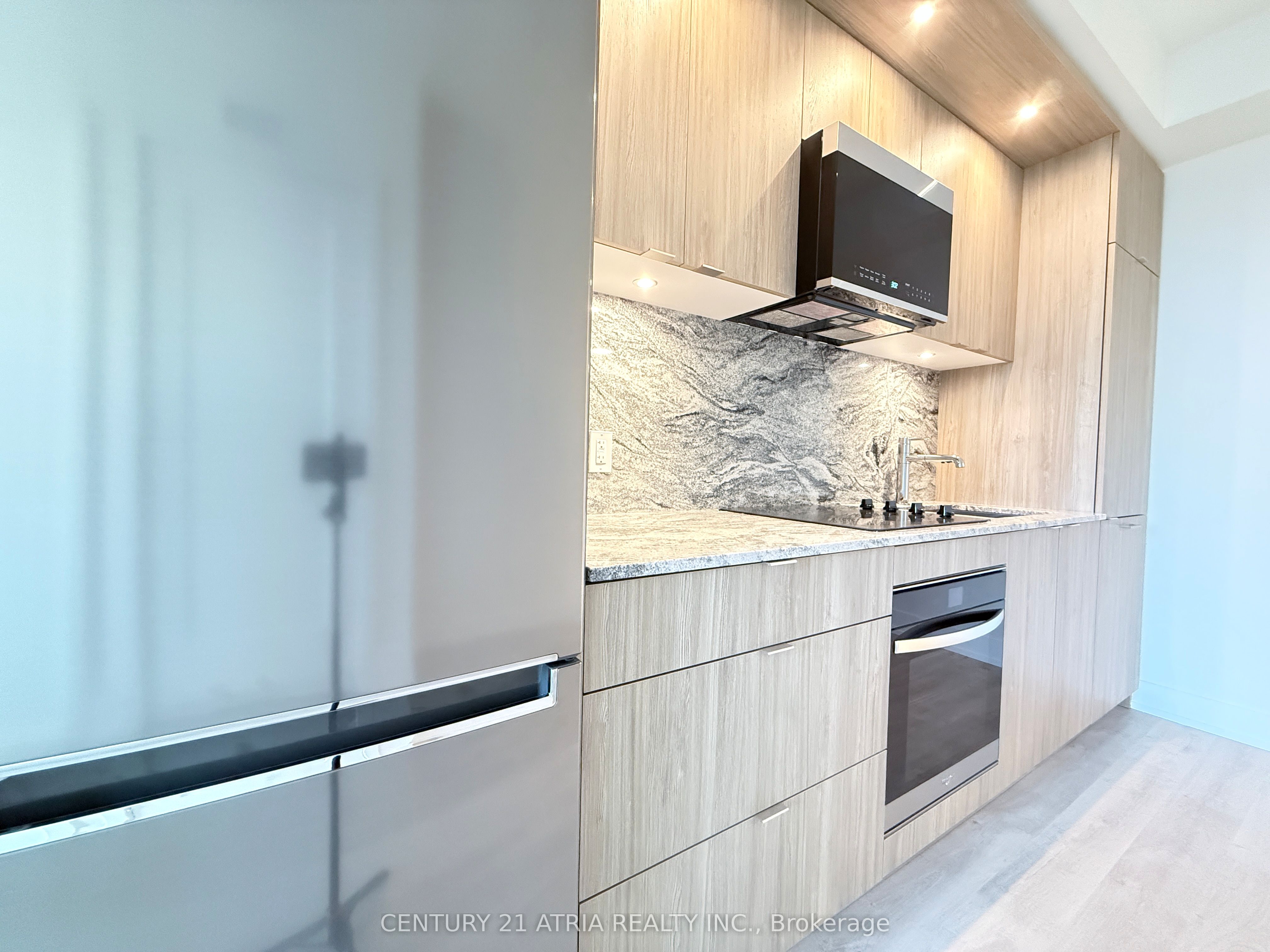 60 Central Park Roadway N/A 615