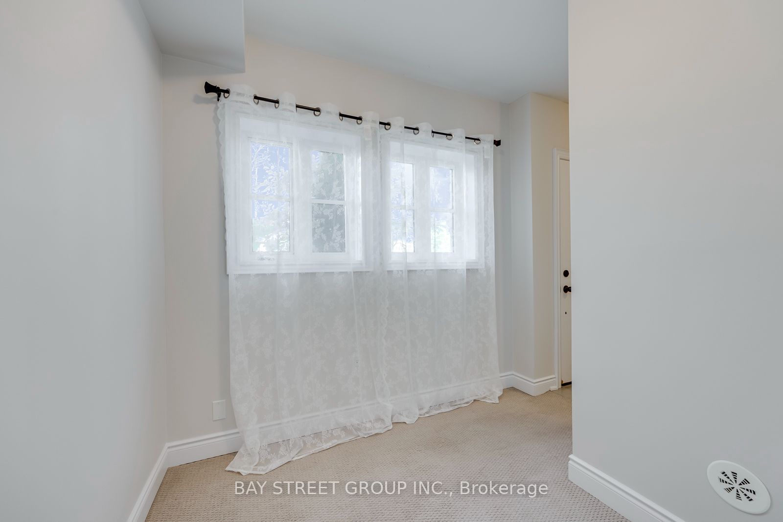 2172 Trafalgar Road #21
