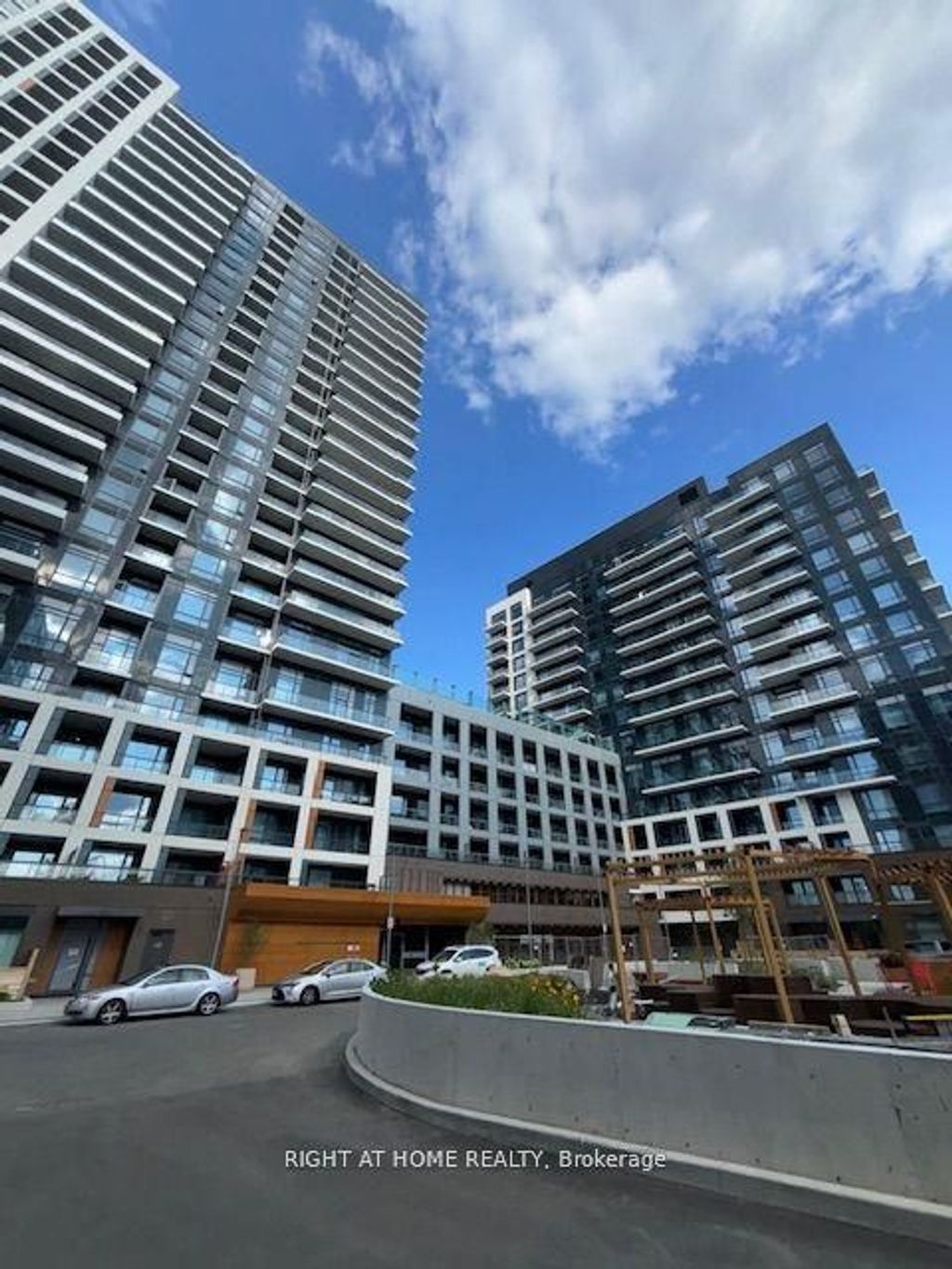 Photo of 8 Beverley Glen Boulevard #C0511, Vaughan, ON L4J 8N8 (MLS # N12644910)