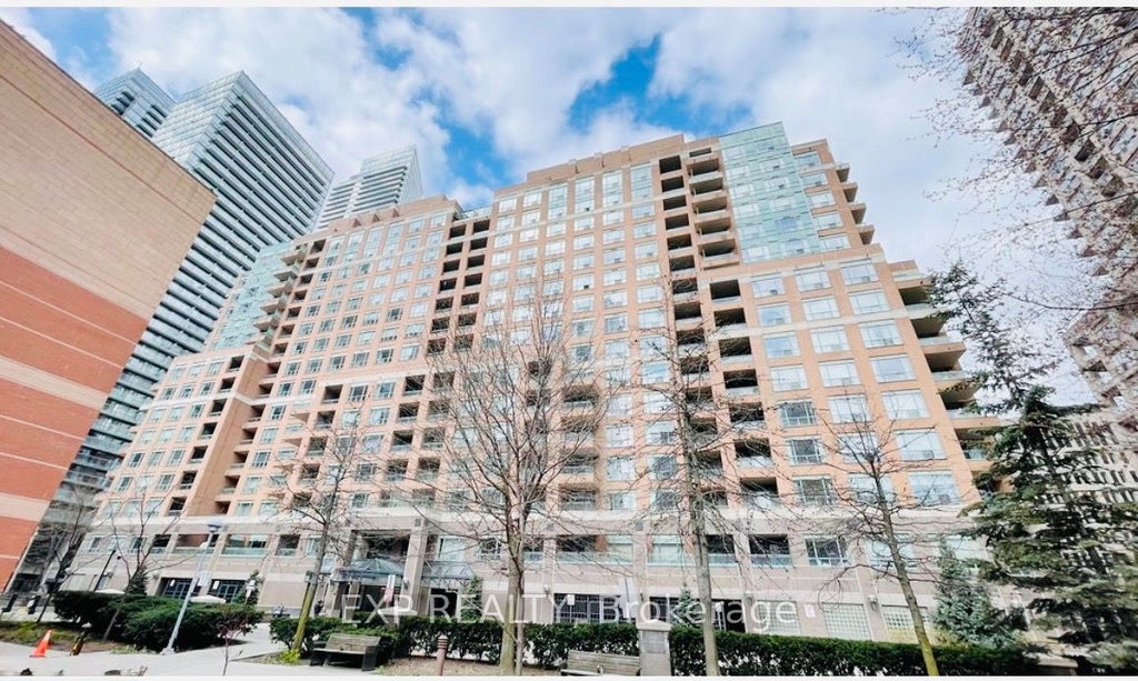 Photo of 889 Bay Street #607, Toronto, ON M5S 3K5 (MLS # C13708858)