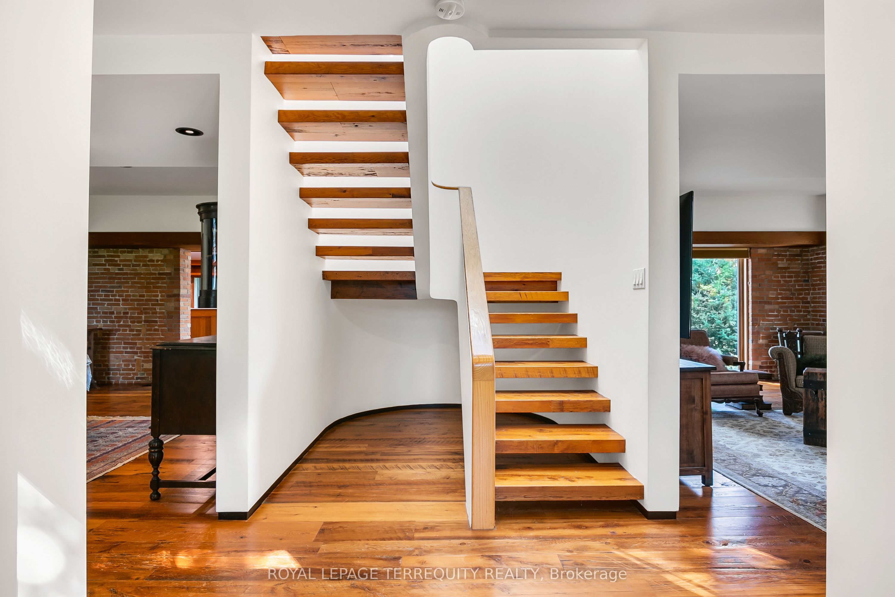 15625 8th Concession Road