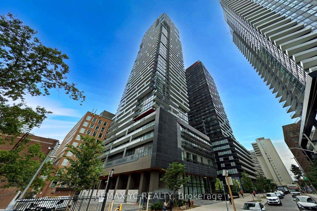 Photo of 39 Roehampton Avenue #3708, Toronto, ON M4P 0G1 (MLS # C13658074)