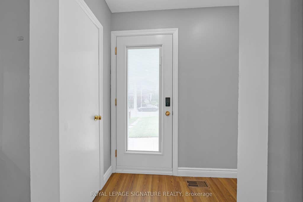 Photo of 118 Rexleigh Drive, Toronto, ON M4B 2N3 (MLS # E13683676)