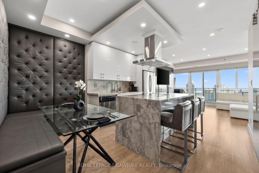 Photo of 165 Legion Road N #2128, Toronto, ON M8Y 0B3 (MLS # W14118976)