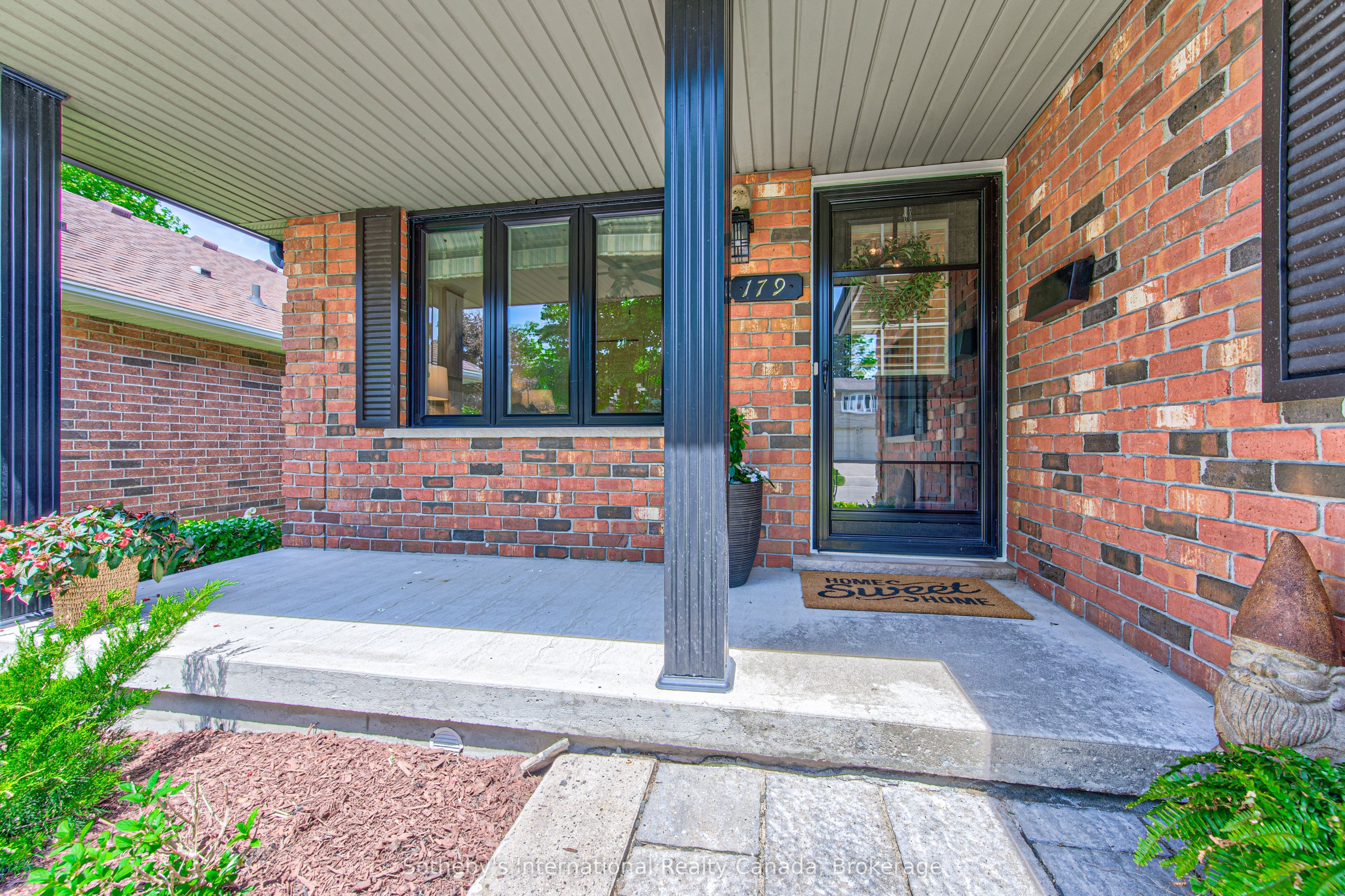 179 Westchester Drive W