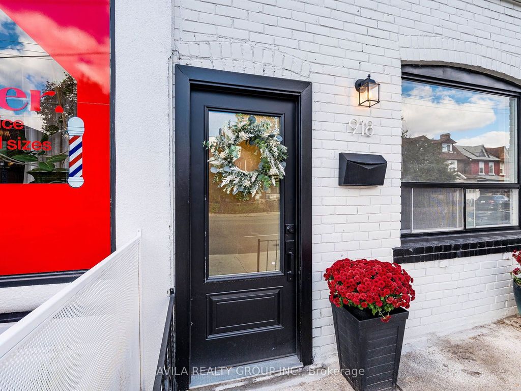 Photo of 918 Ossington Avenue, Toronto, ON M6G 3V1 (MLS # W12566764)