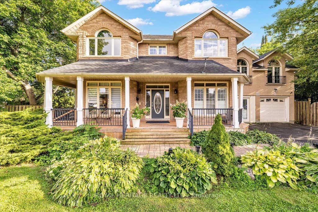 Photo of 828 Wildflower Court, Oshawa, ON L1G 7Z4 (MLS # E13712166)