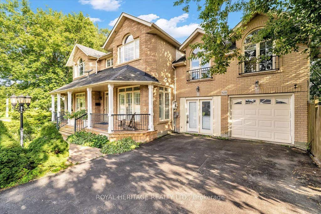Photo of 828 Wildflower Court, Oshawa, ON L1G 7Z4 (MLS # E13712166)