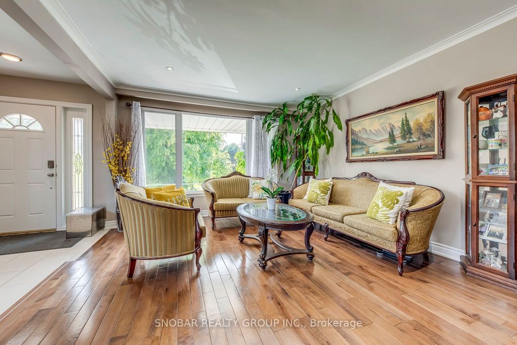 Photo of 5 Earldown Drive, Toronto, ON M9R 2L4 (MLS # W12401638)