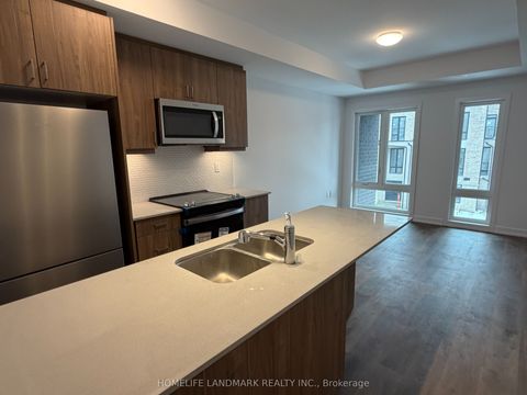 3 Bancroft Lane 205 Richmond Hill ON L4E 1M1