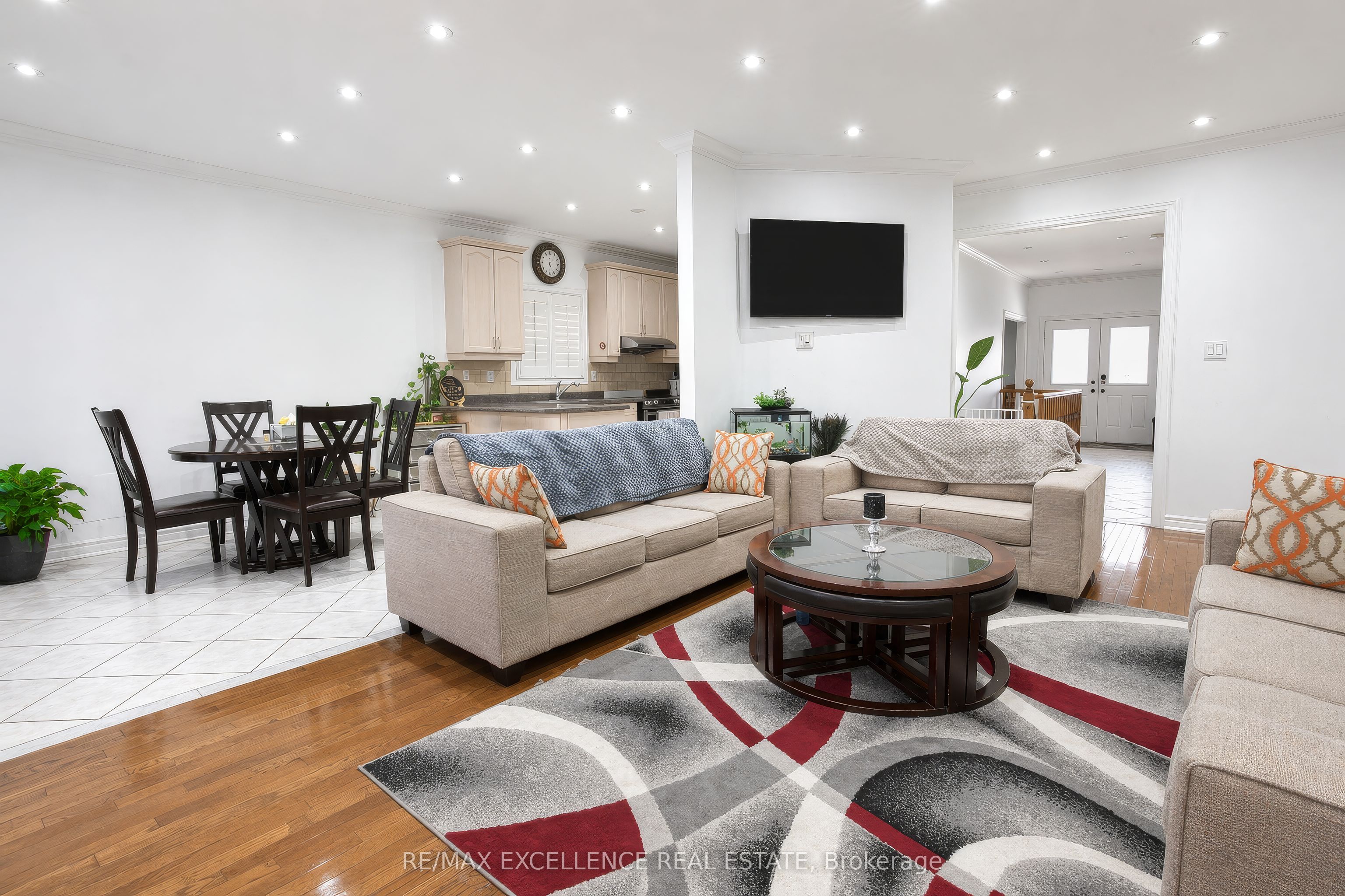 5 Castlegate Boulevard